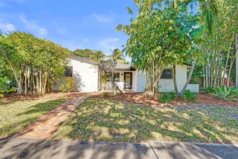 601 S Rainbow Dr Hollywood FL 33021