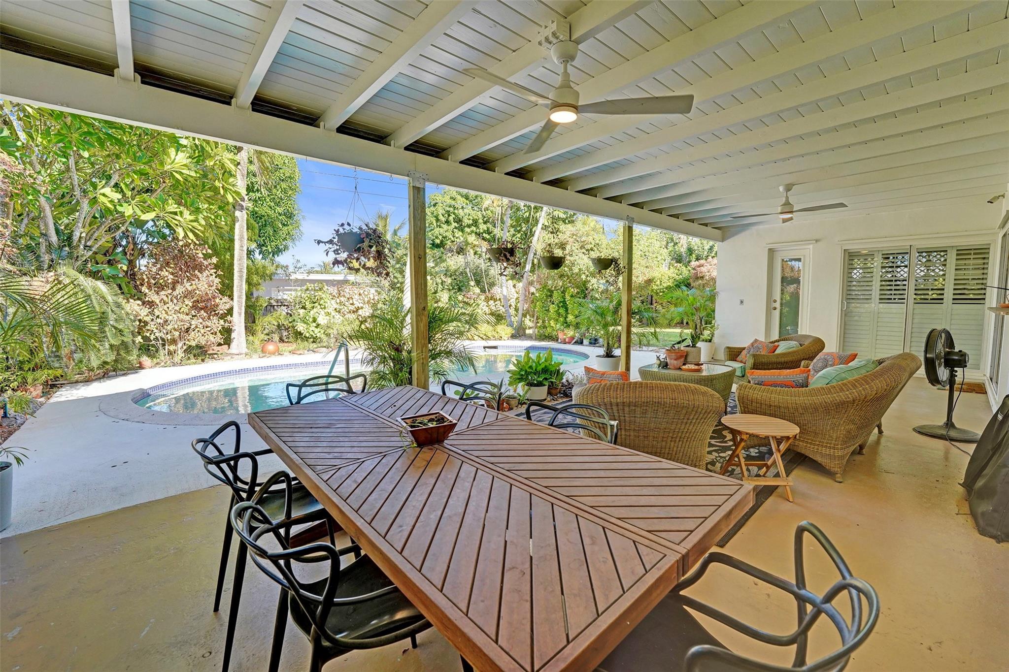 Hollywood Hills 6-22 B - Residential