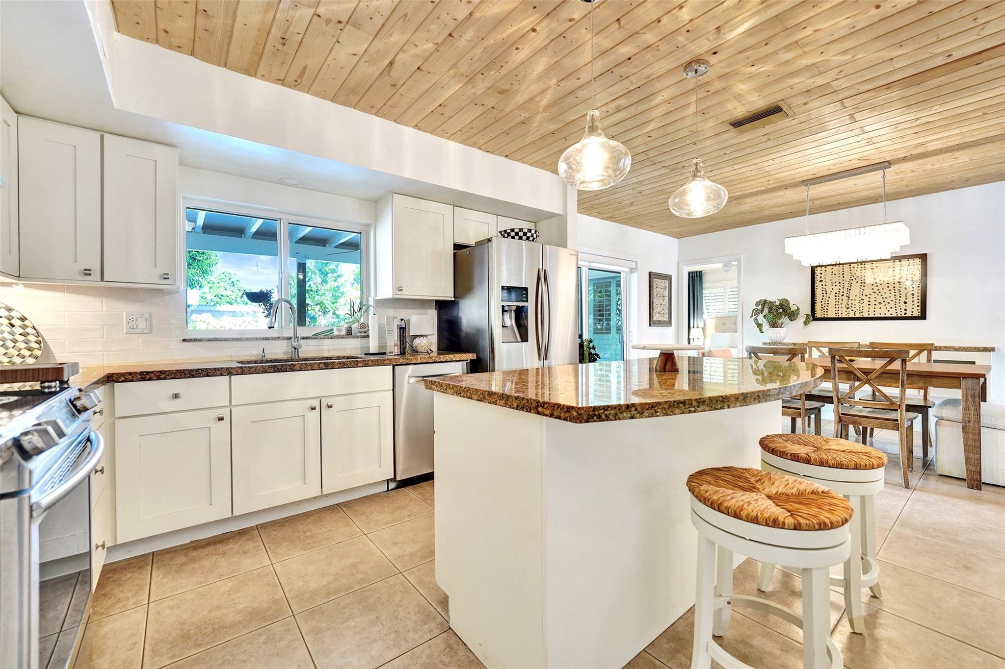 Hollywood Hills 6-22 B - Residential