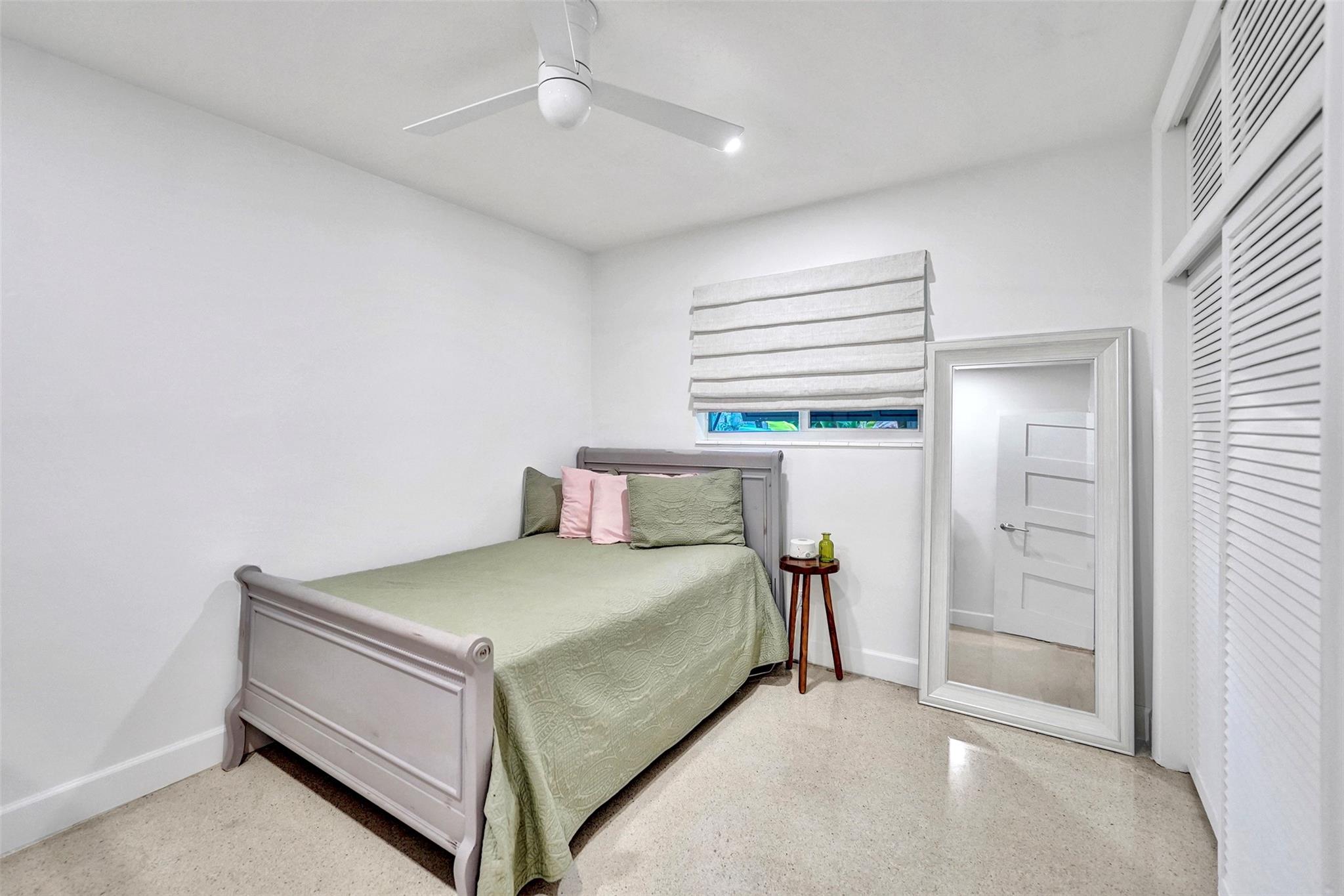 Hollywood Hills 6-22 B - Residential