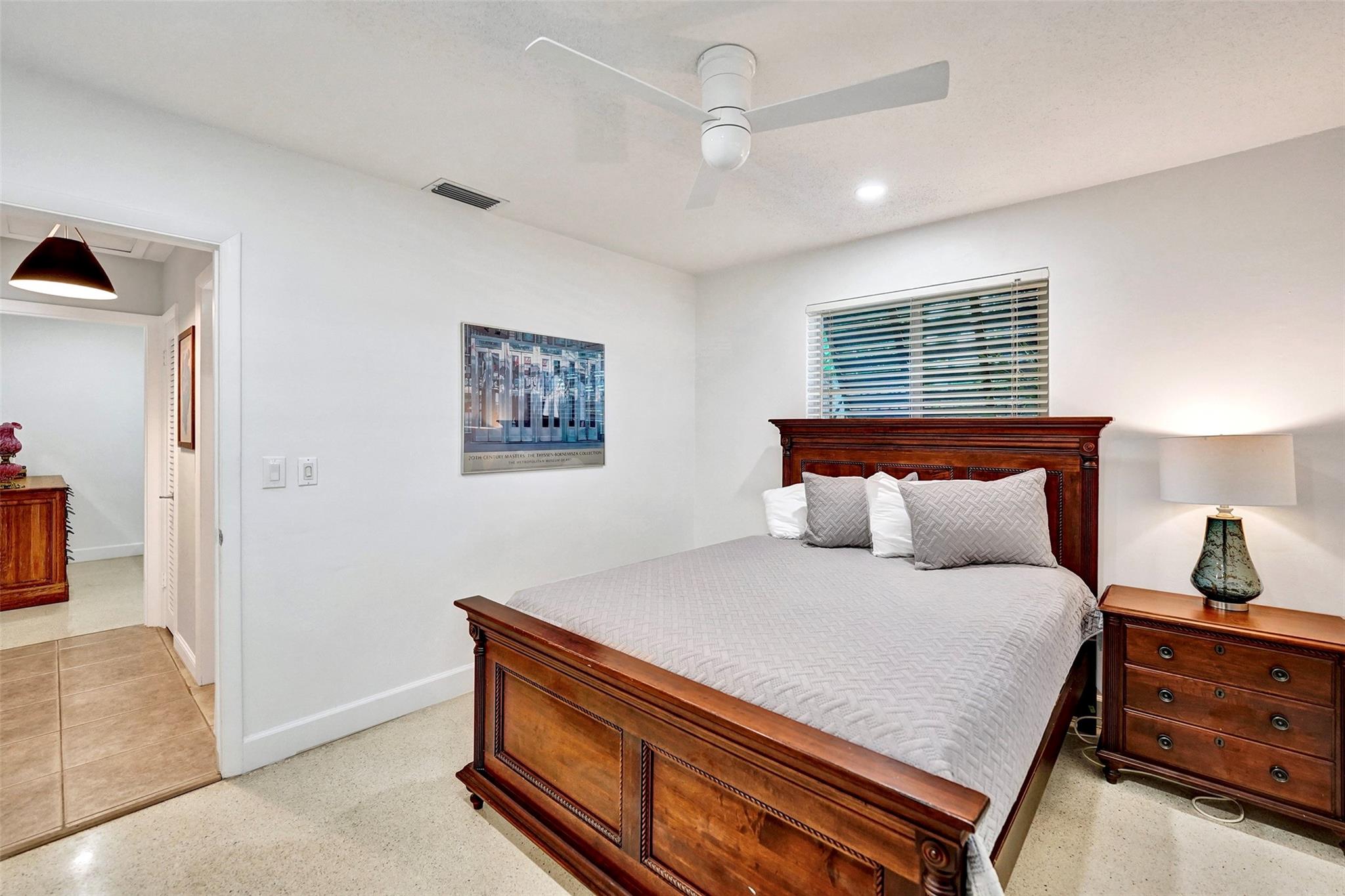 Hollywood Hills 6-22 B - Residential