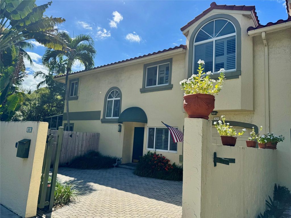 Photo of 101 NE 14th Ave #101, Fort Lauderdale, FL 33301 (MLS # F10532055)