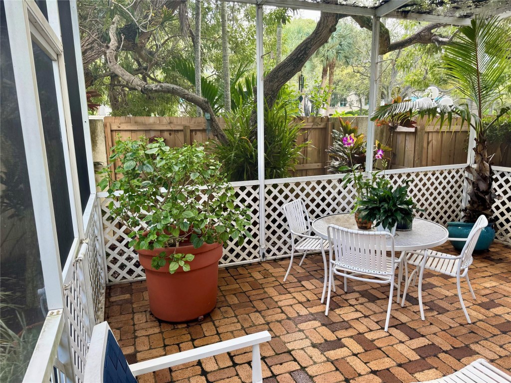 101 NE 14th Avenue 101