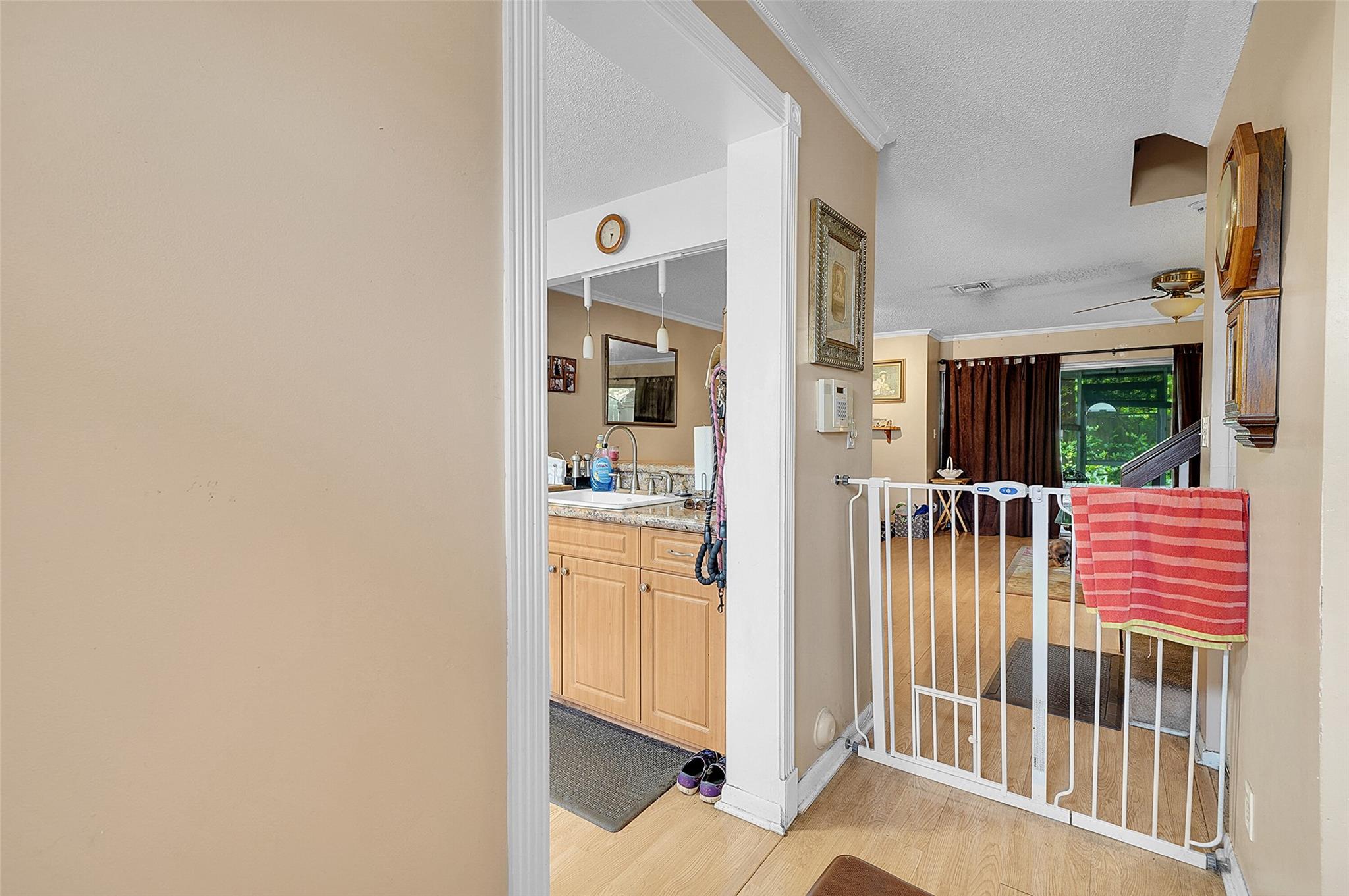 809 Crystal Lake Dr 809