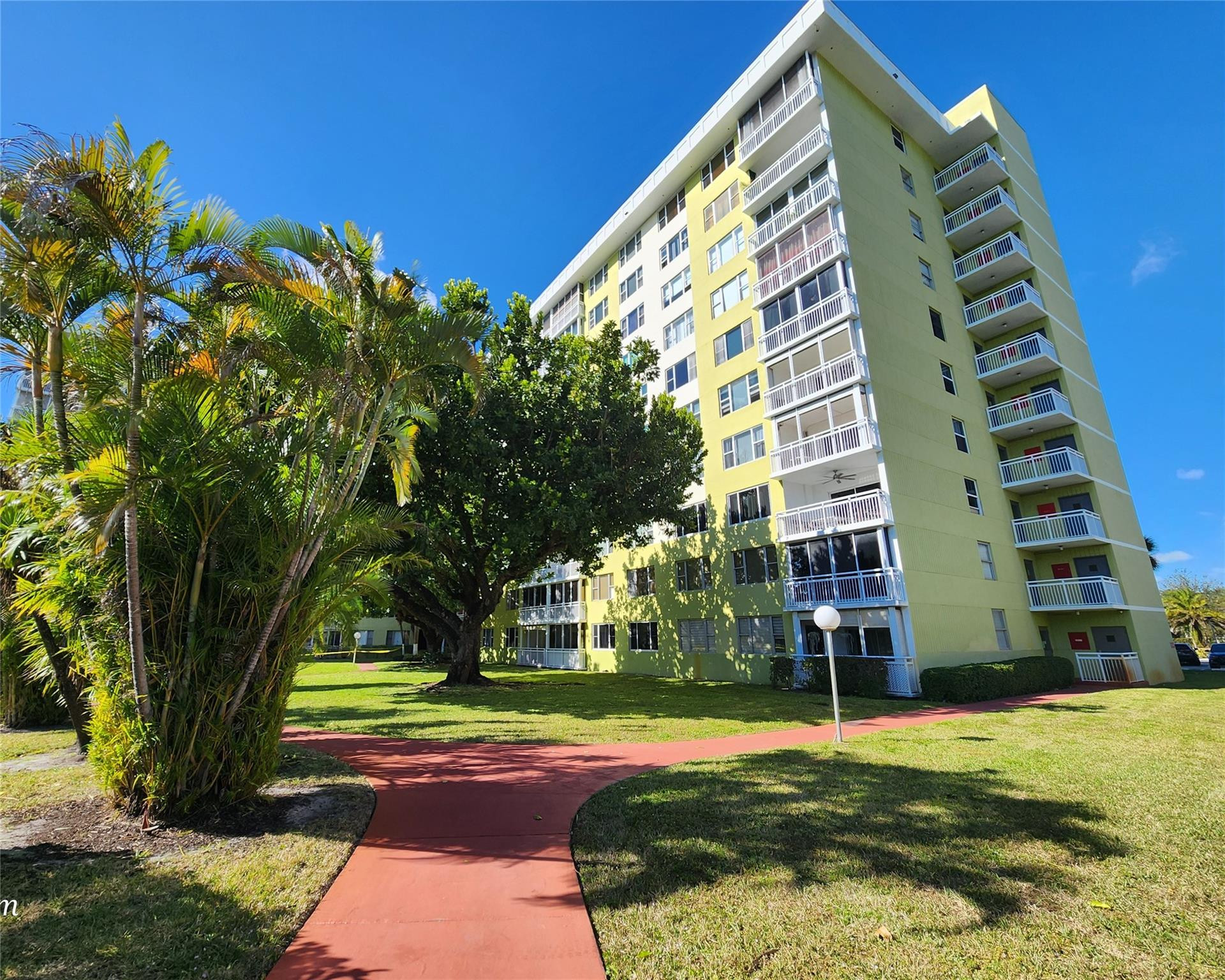 HILLCREST NO 21 - Residential