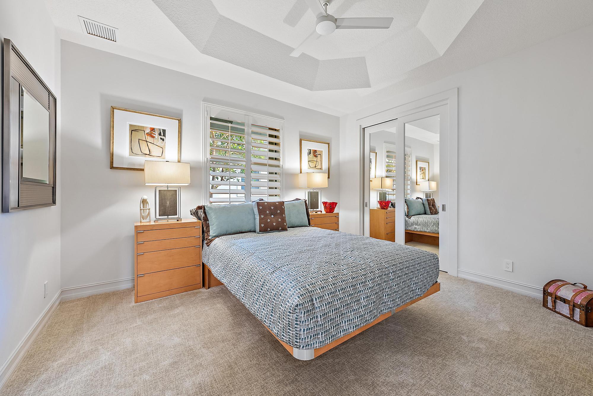 IBIS GOLF AND COUNTRY CLUB - Hawk's Landing - Residential