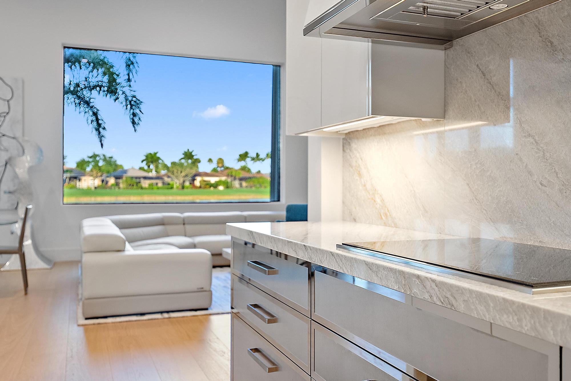 IBIS GOLF AND COUNTRY CLUB - Hawk's Landing - Residential