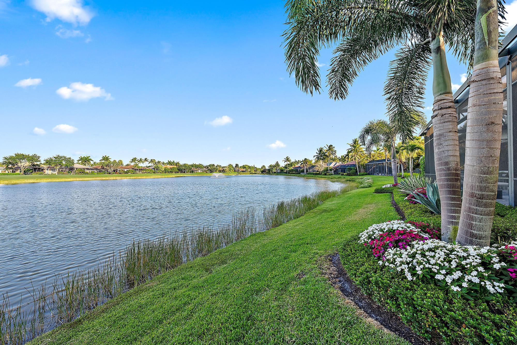 IBIS GOLF AND COUNTRY CLUB - Hawk's Landing - Residential
