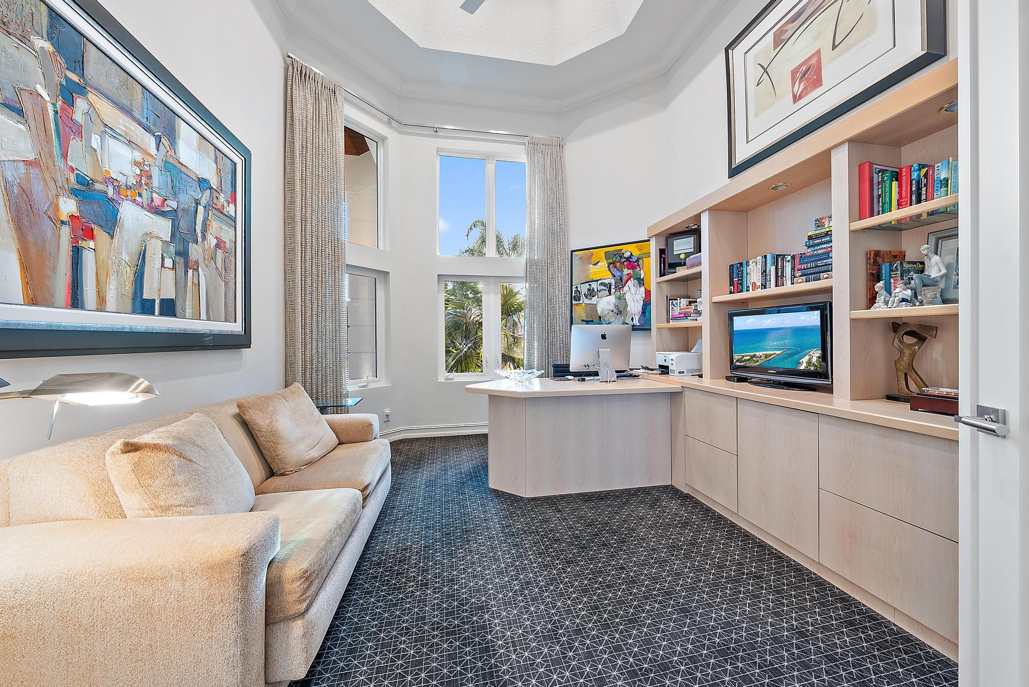 IBIS GOLF AND COUNTRY CLUB - Hawk's Landing - Residential