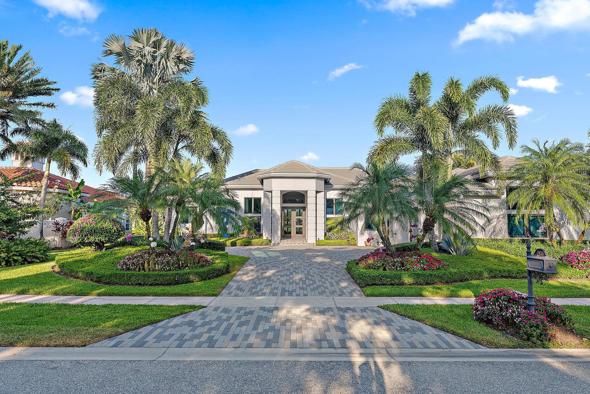 IBIS GOLF AND COUNTRY CLUB - Hawk's Landing - Residential