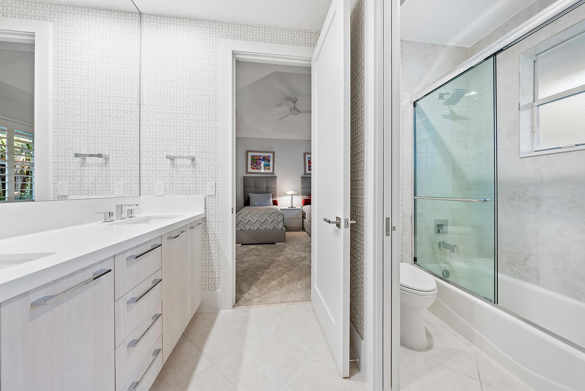 IBIS GOLF AND COUNTRY CLUB - Hawk's Landing - Residential