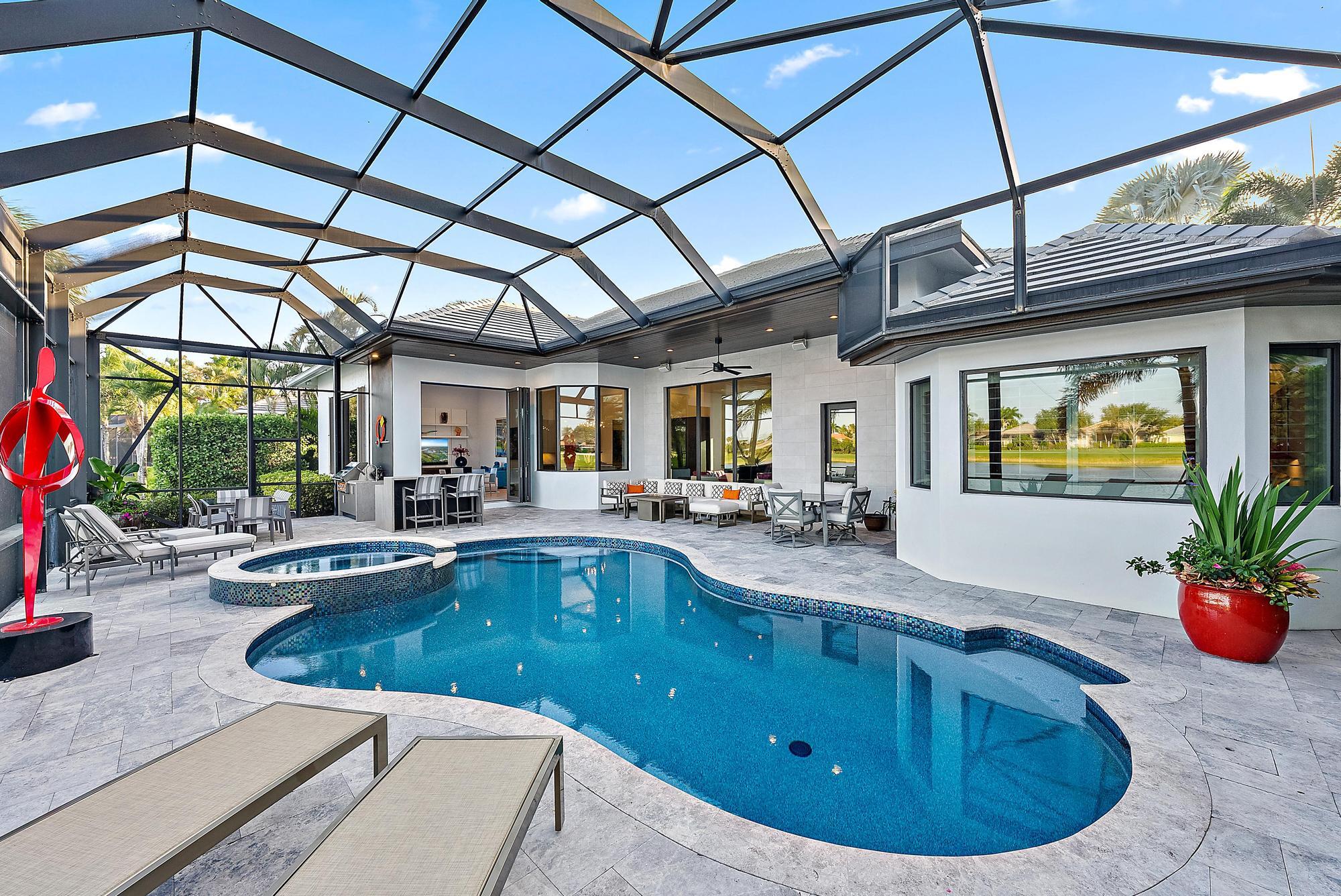 IBIS GOLF AND COUNTRY CLUB - Hawk's Landing - Residential