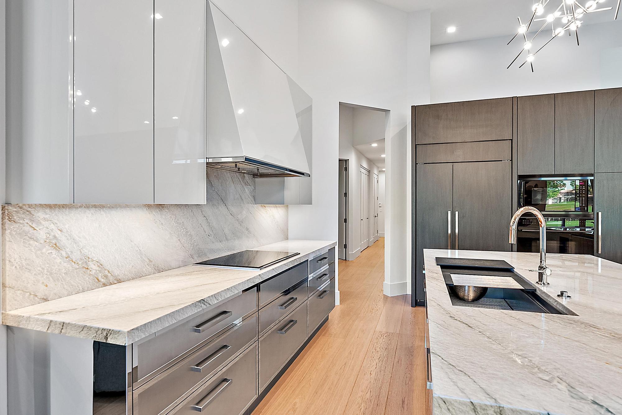 IBIS GOLF AND COUNTRY CLUB - Hawk's Landing - Residential