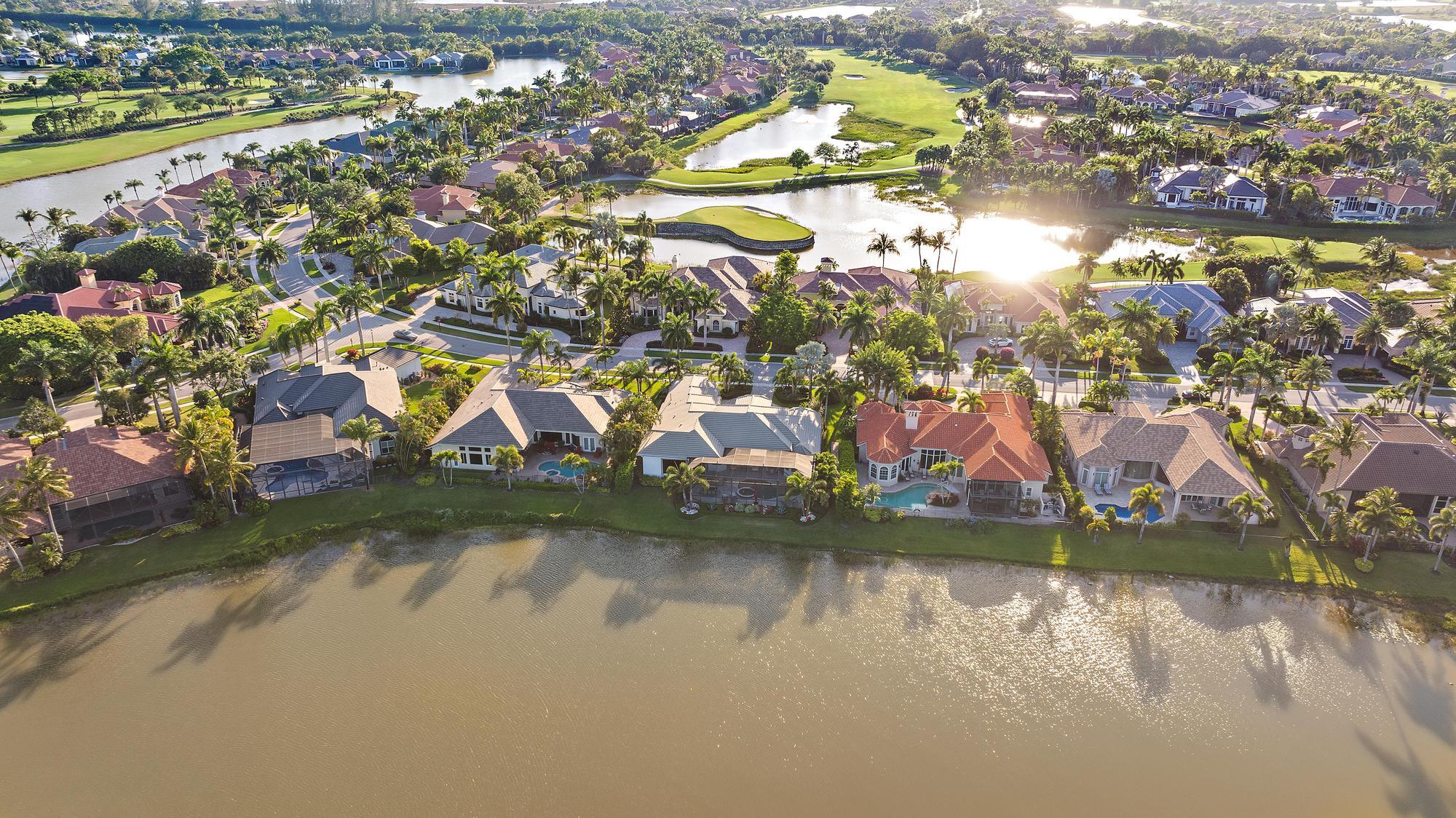 IBIS GOLF AND COUNTRY CLUB - Hawk's Landing - Residential