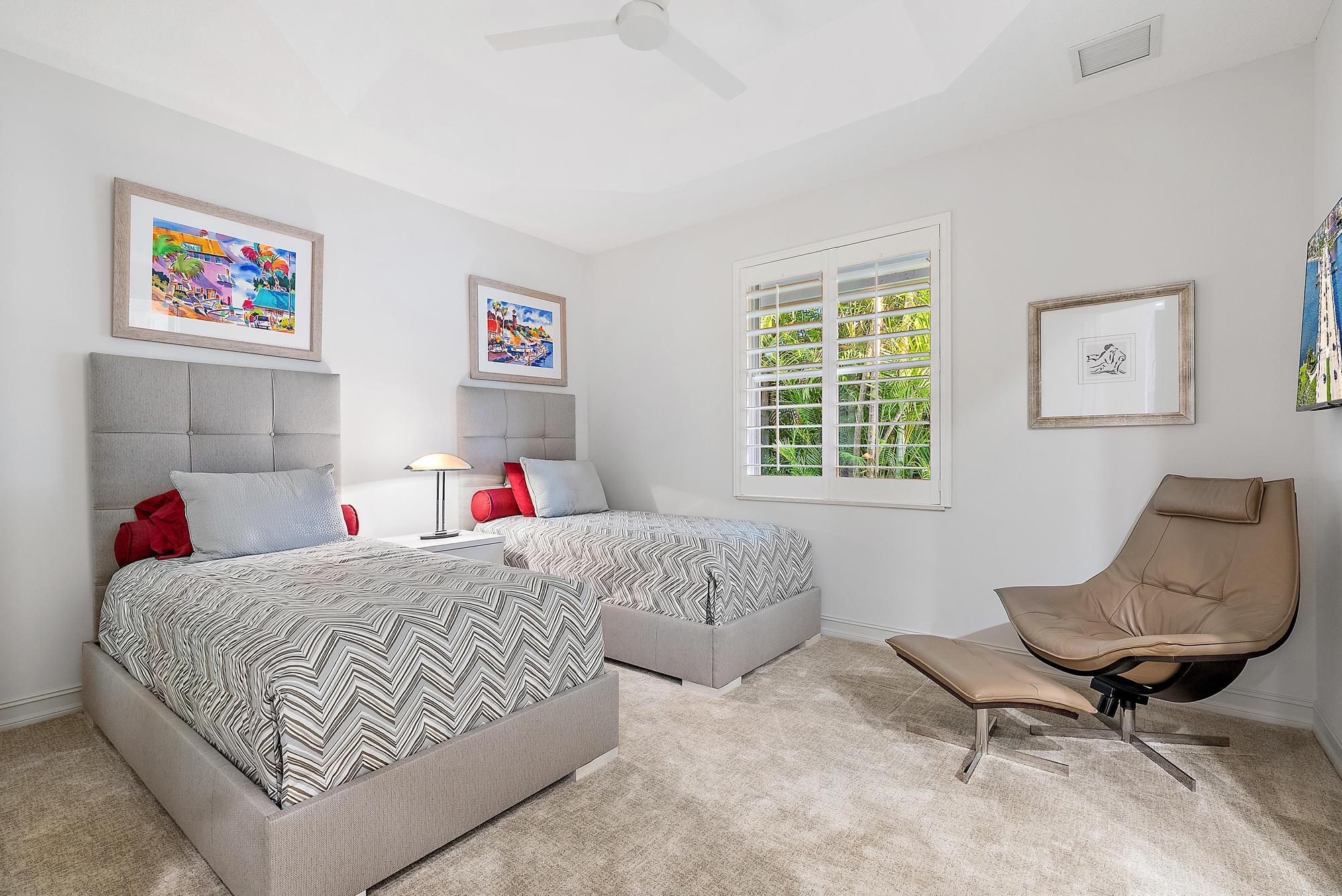 IBIS GOLF AND COUNTRY CLUB - Hawk's Landing - Residential