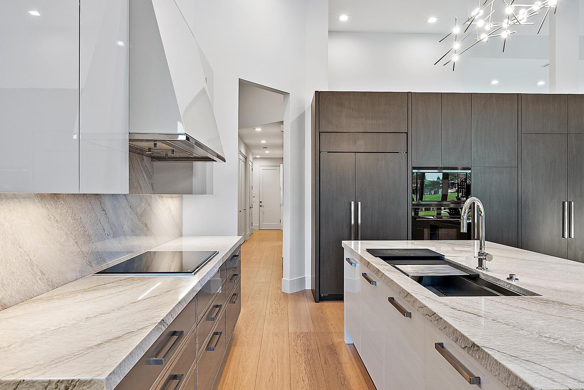 IBIS GOLF AND COUNTRY CLUB - Hawk's Landing - Residential