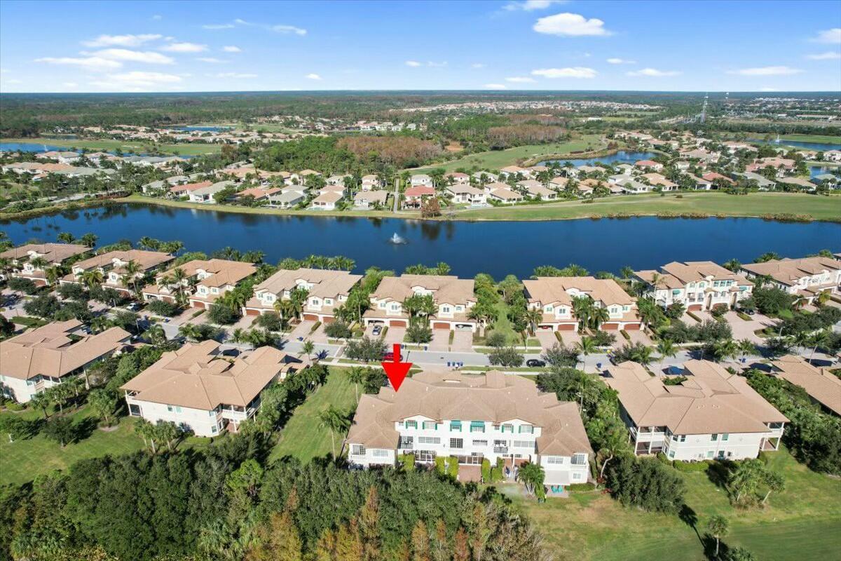 JUPITER COUNTRY CLUB COND - Residential