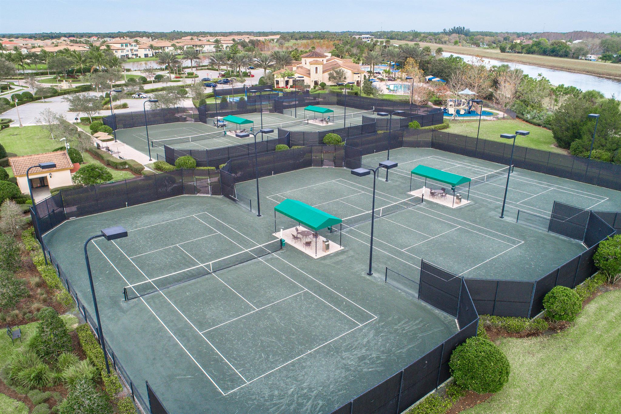 JUPITER COUNTRY CLUB COND - Residential