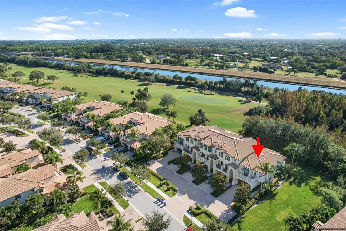 JUPITER COUNTRY CLUB COND - Residential