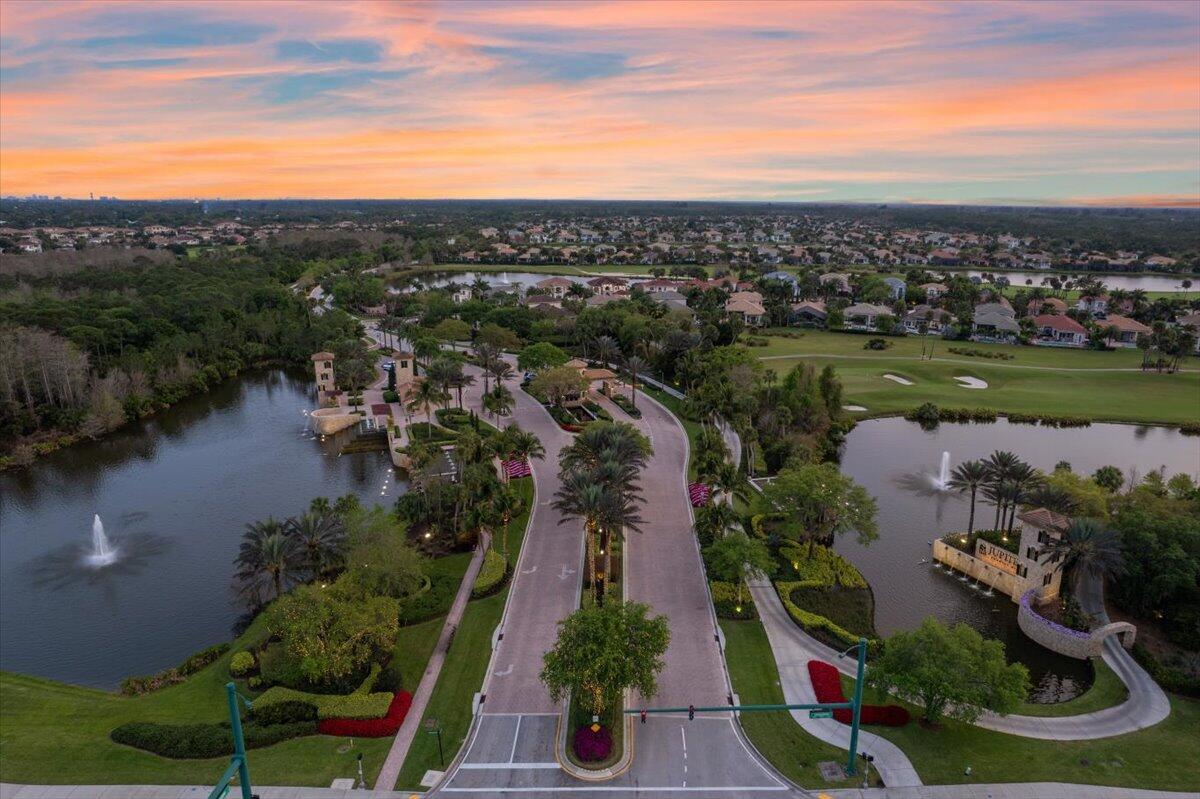 JUPITER COUNTRY CLUB COND - Residential