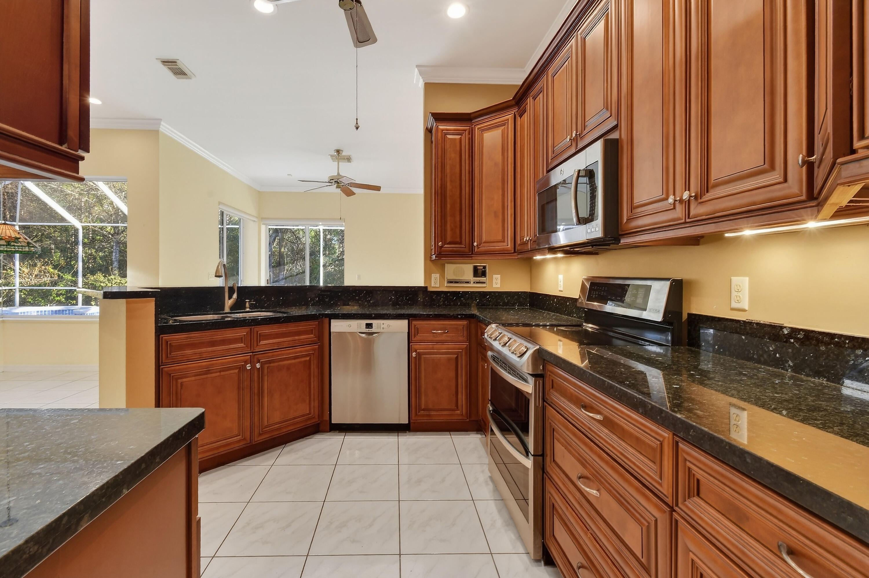 LOST LAKE AT HOBE SOUND - Residential