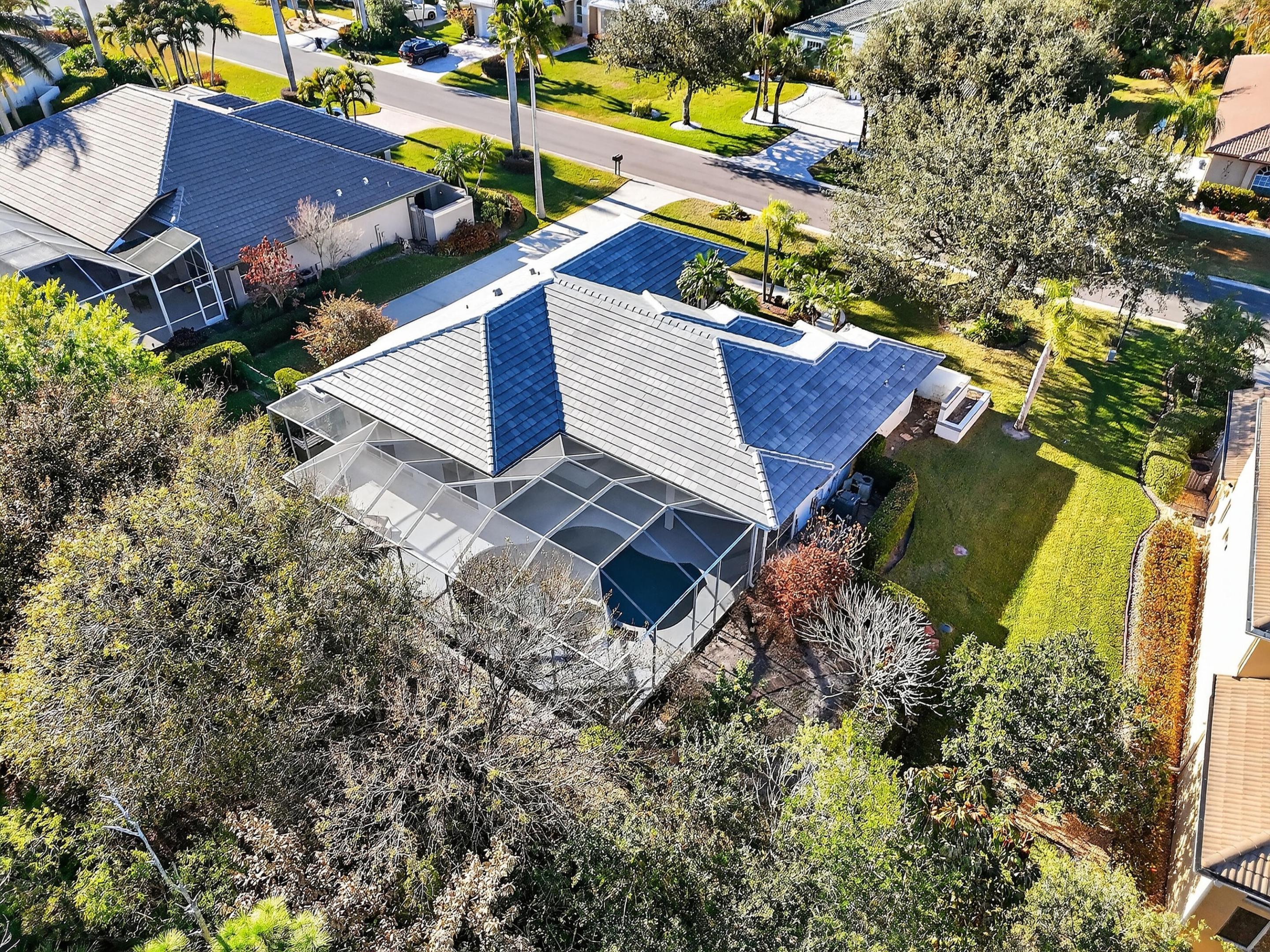 LOST LAKE AT HOBE SOUND - Residential