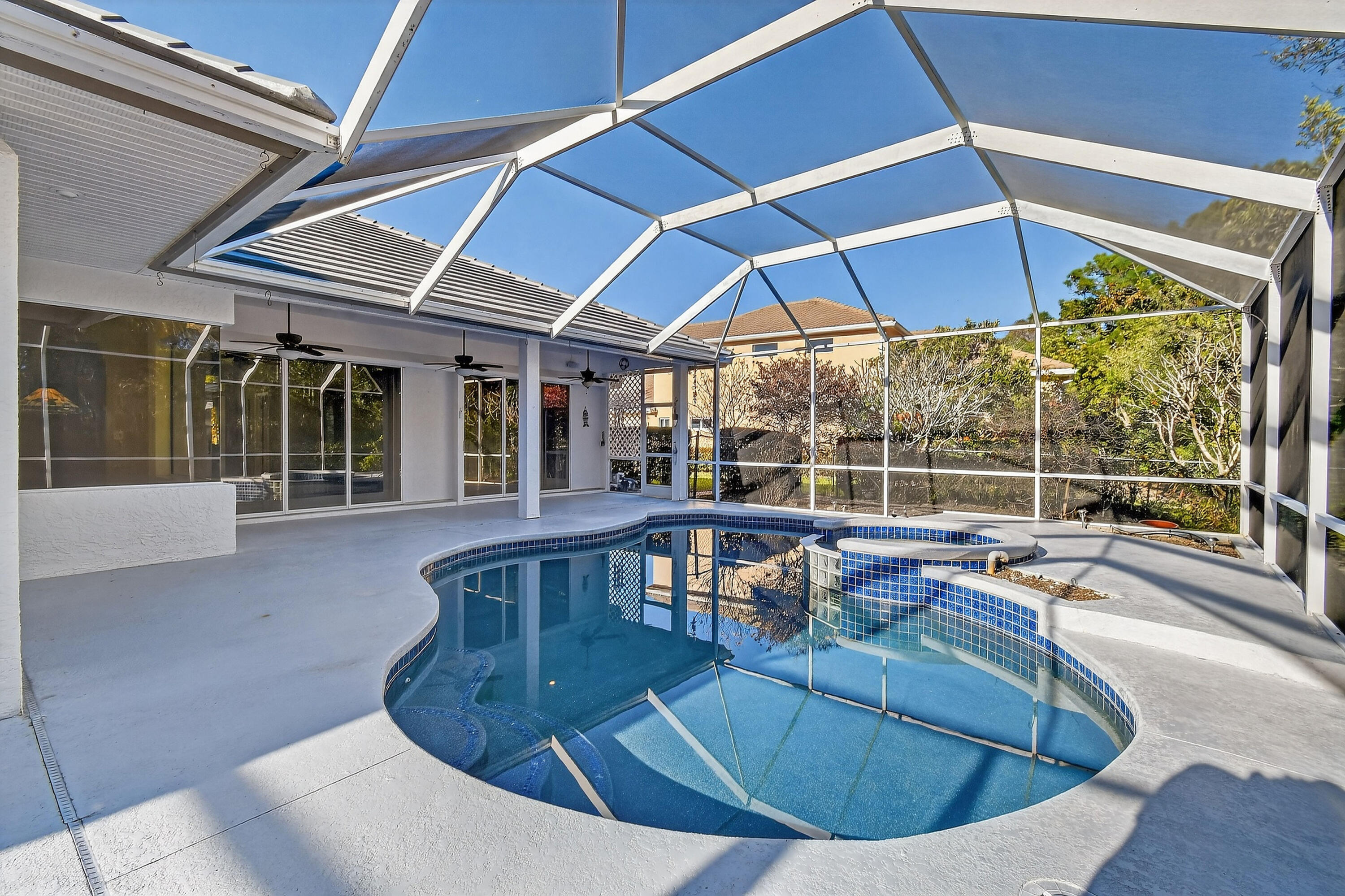 LOST LAKE AT HOBE SOUND - Residential