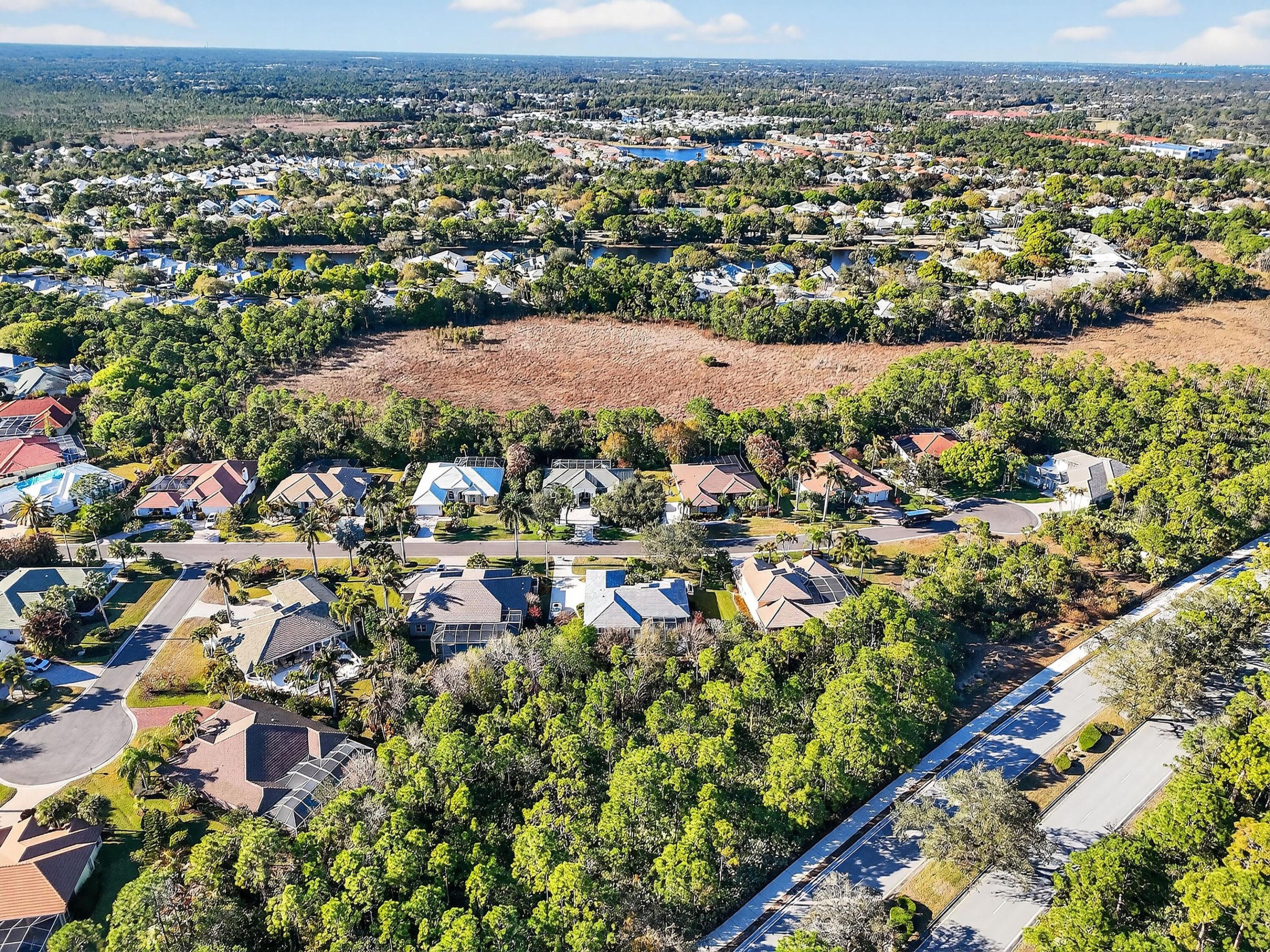 LOST LAKE AT HOBE SOUND - Residential