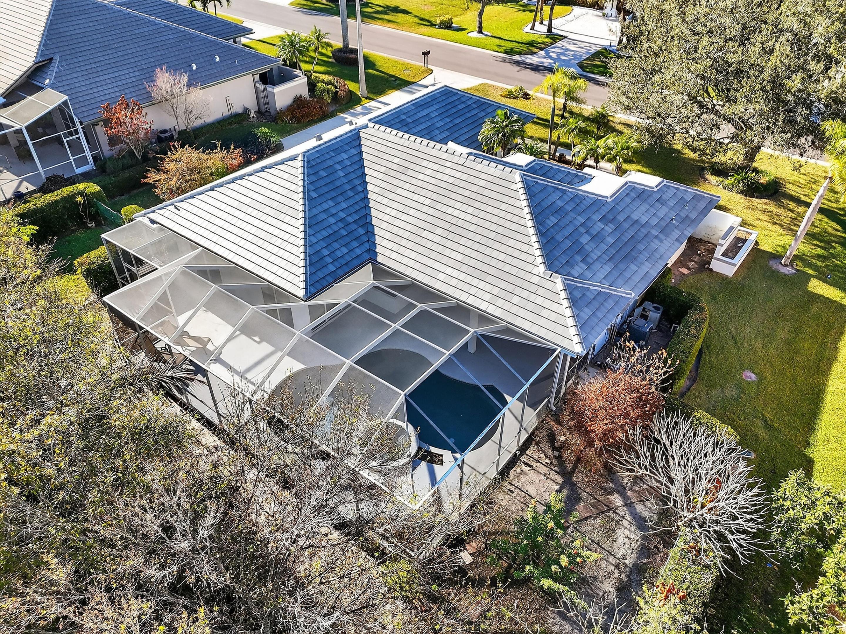 LOST LAKE AT HOBE SOUND - Residential