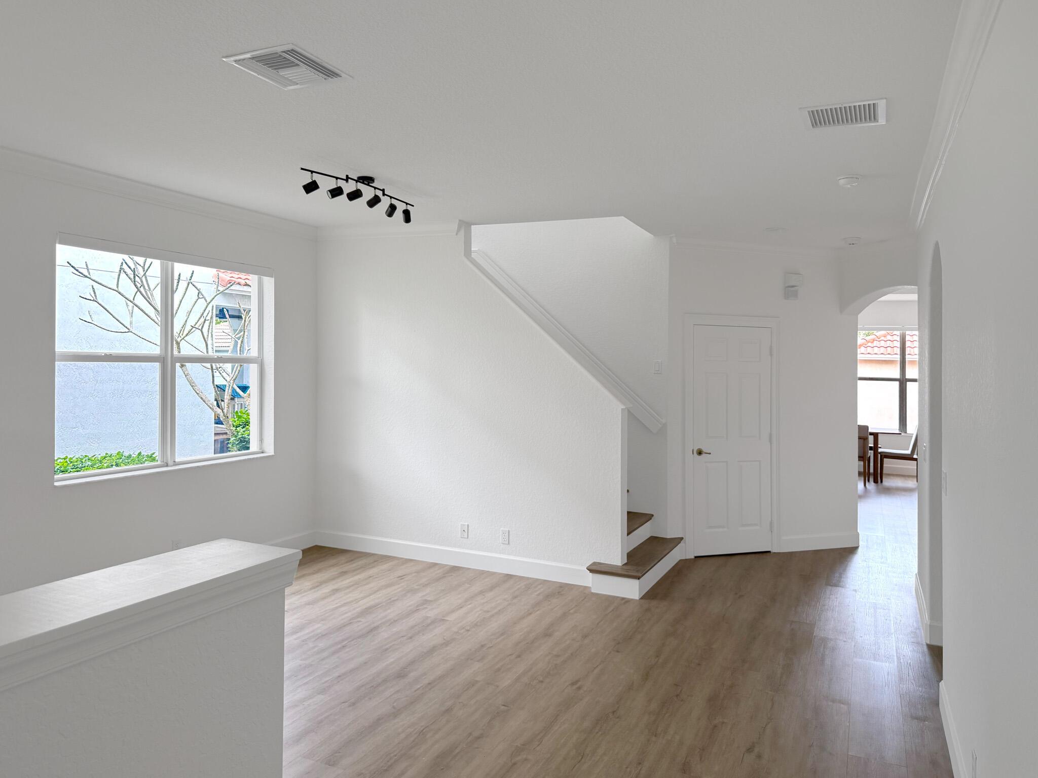 8139 Bautista Way