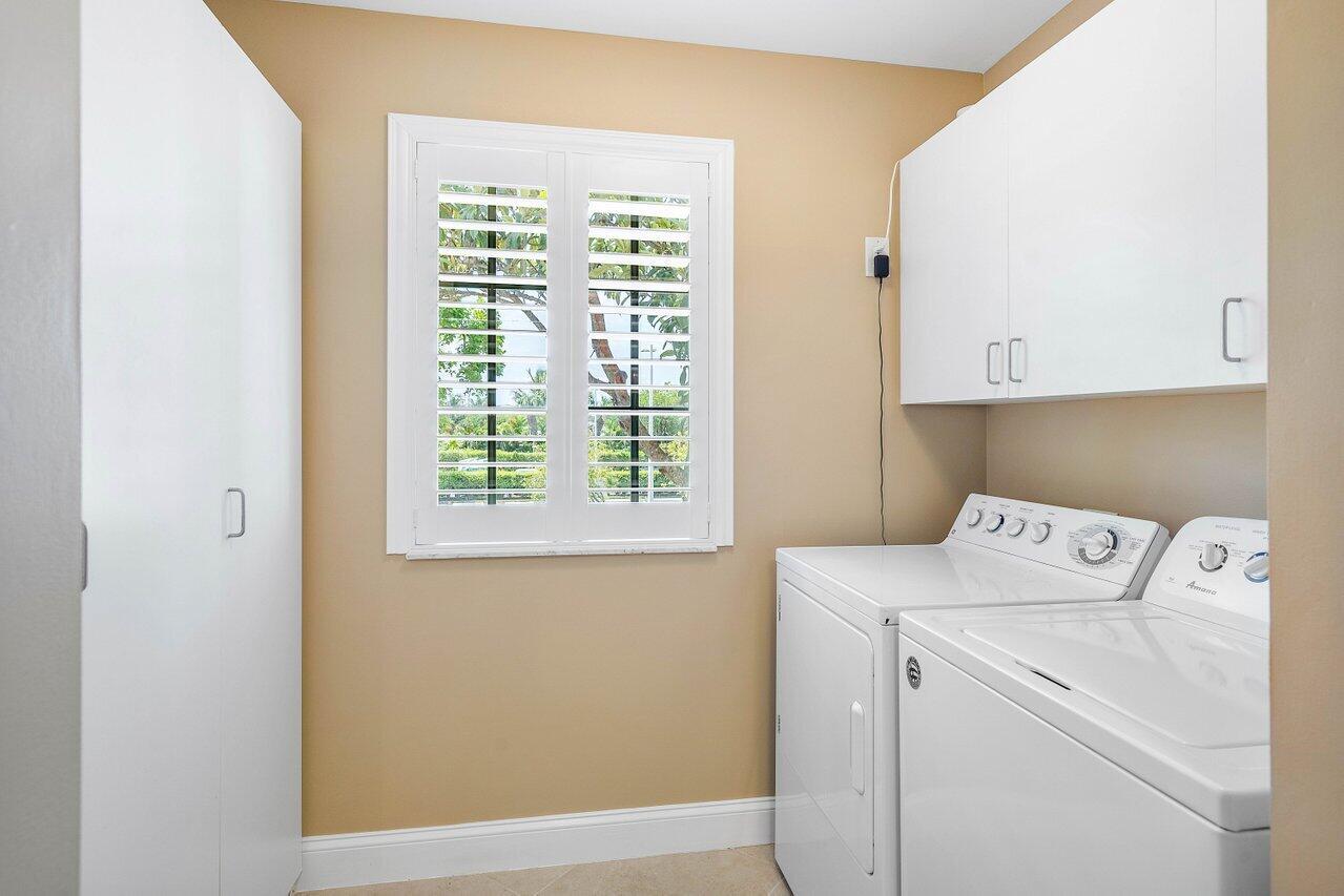 YACHT CLUB ON THE INTRACO - Residential Lease