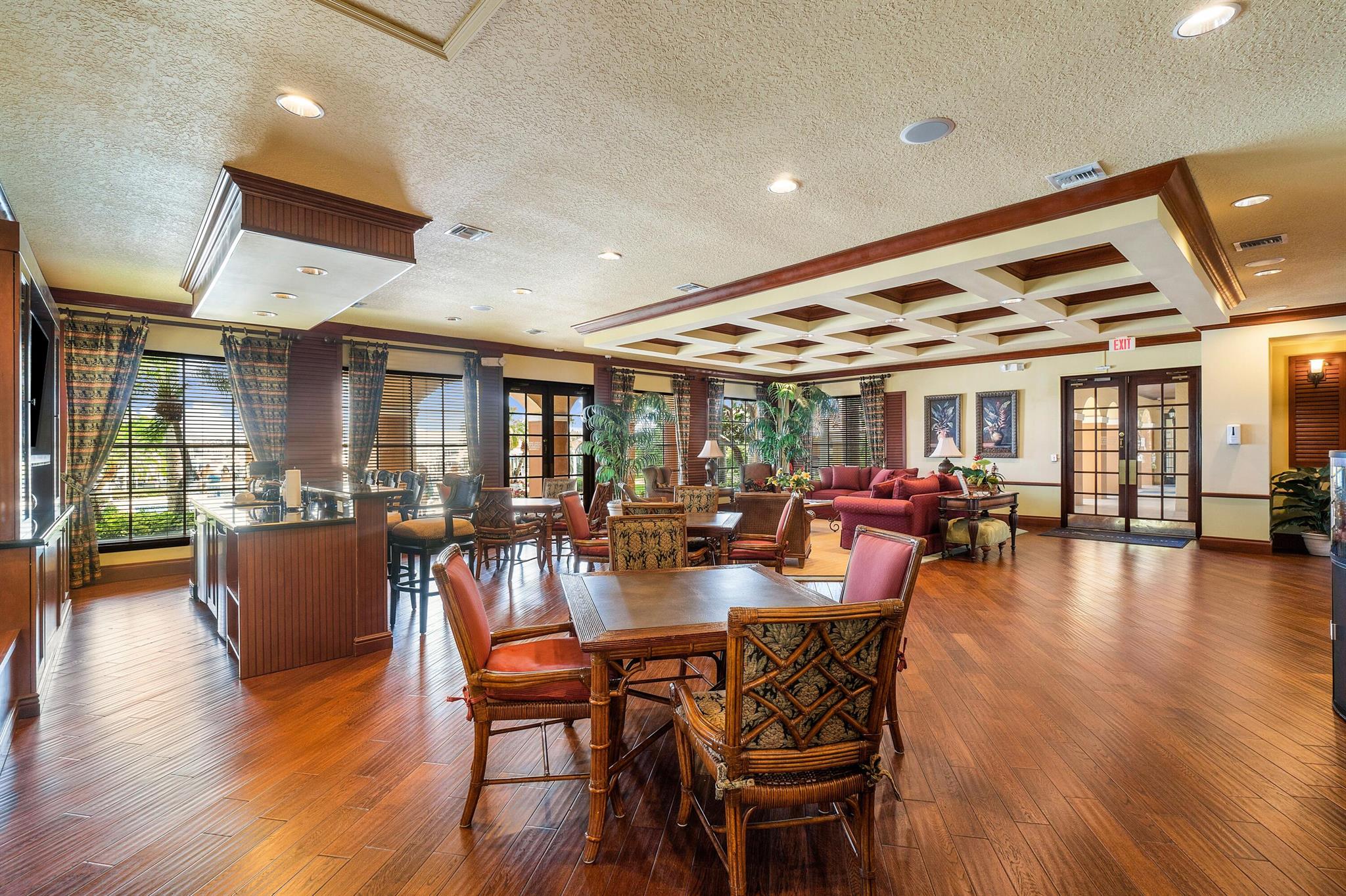 YACHT CLUB ON THE INTRACO - Residential Lease