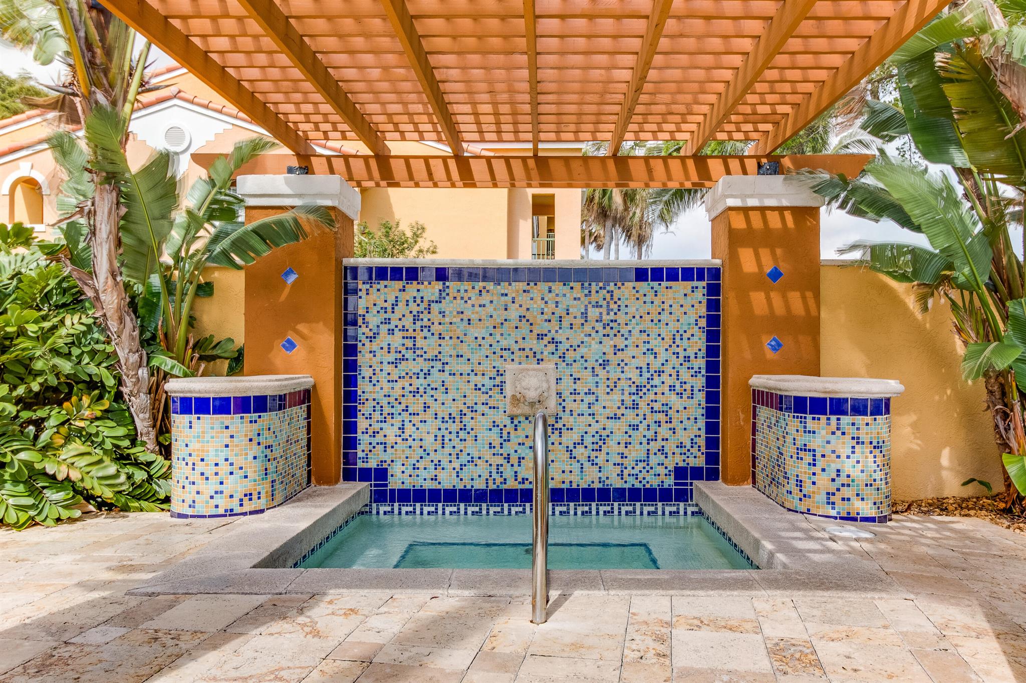 YACHT CLUB ON THE INTRACO - Residential Lease