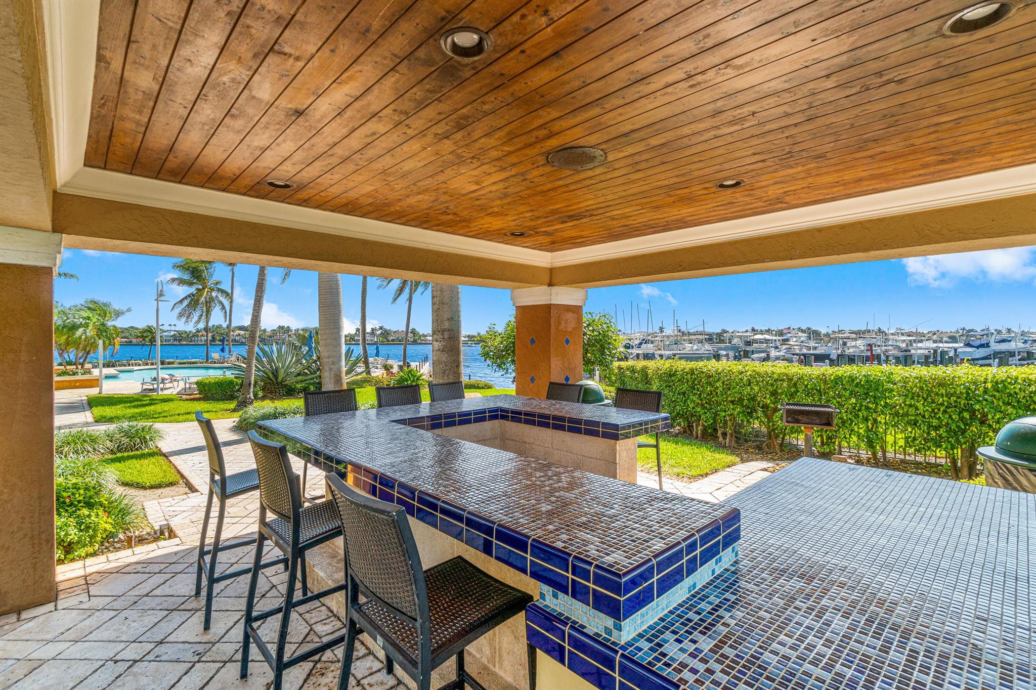 YACHT CLUB ON THE INTRACO - Residential Lease