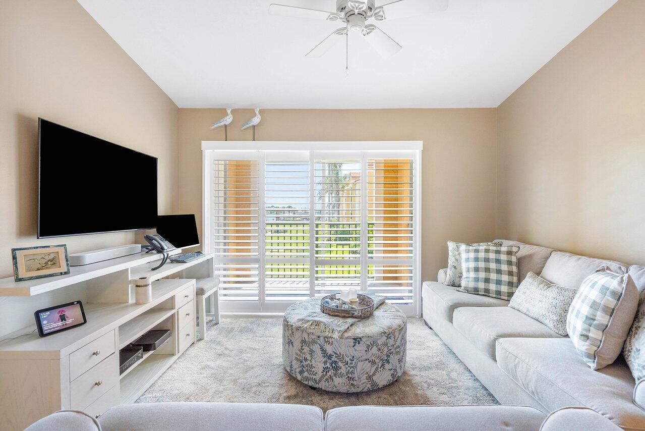 YACHT CLUB ON THE INTRACO - Residential Lease