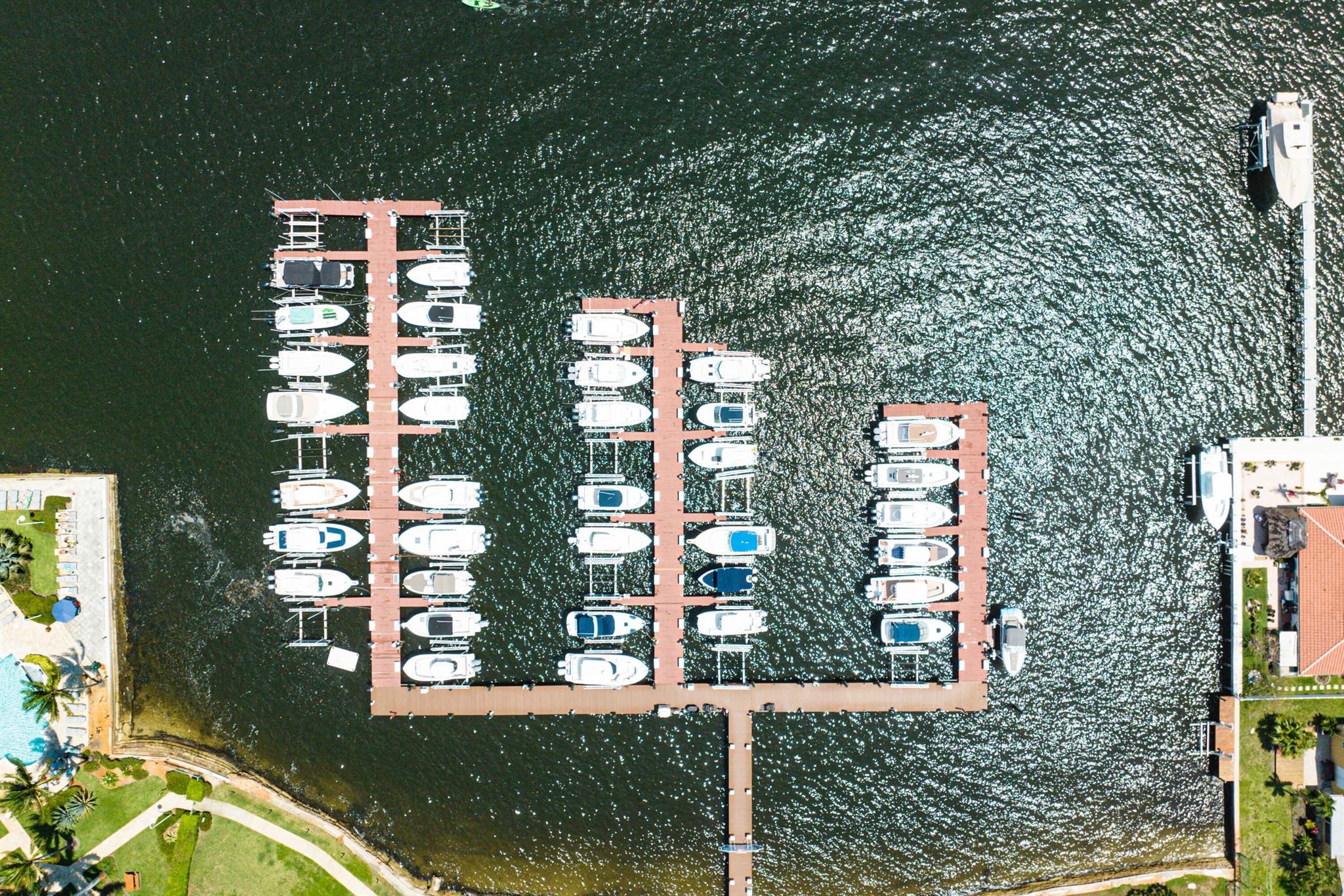 YACHT CLUB ON THE INTRACO - Residential Lease