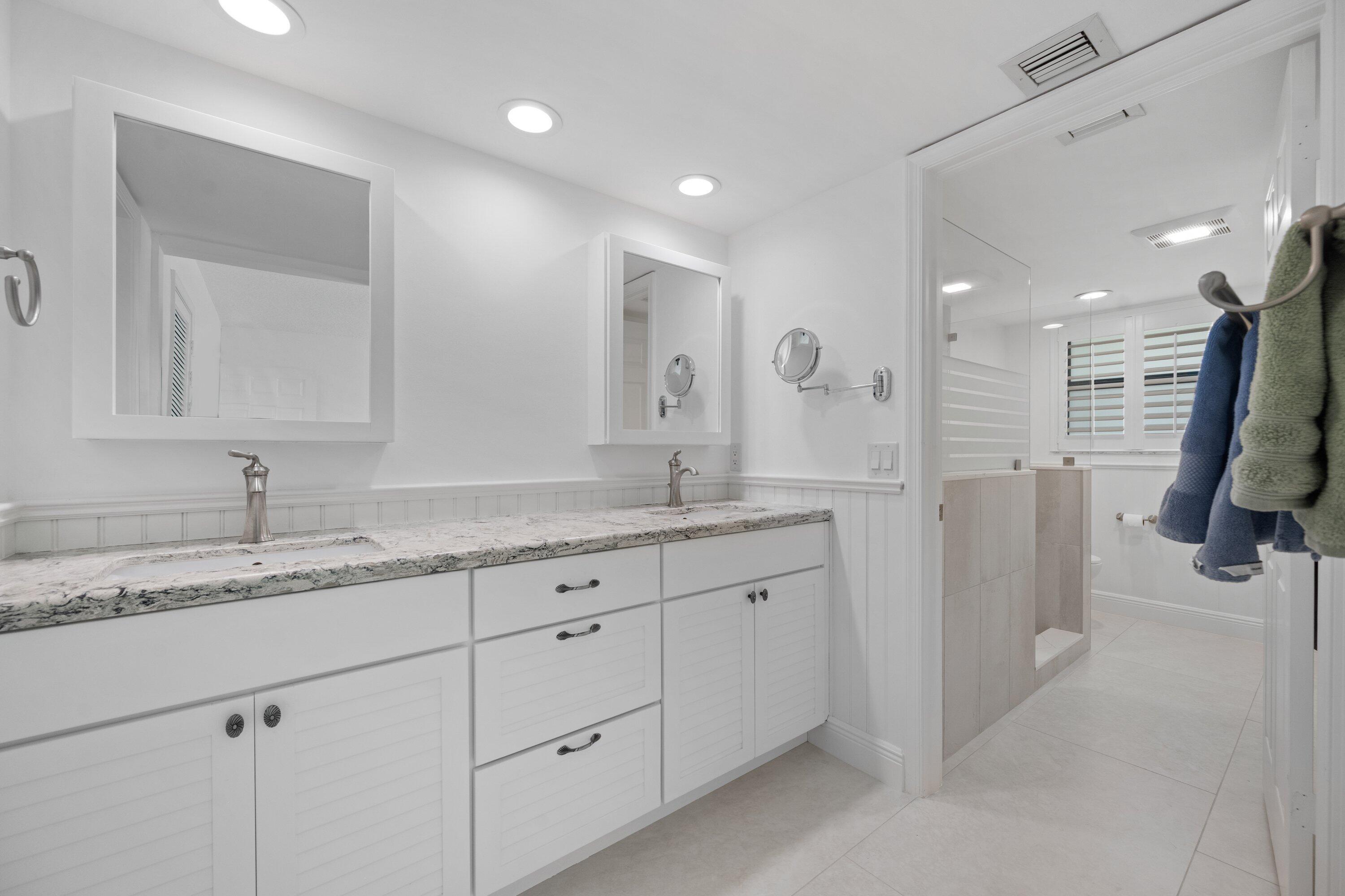 WEST BAY AT JONATHANS LANDING CONDO - Residential