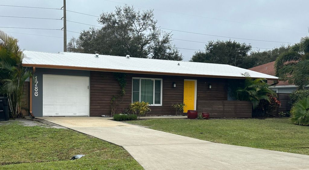 Photo of 1786 SE Minorca Avenue, Port Saint Lucie, FL 34952 (MLS # R11056659)