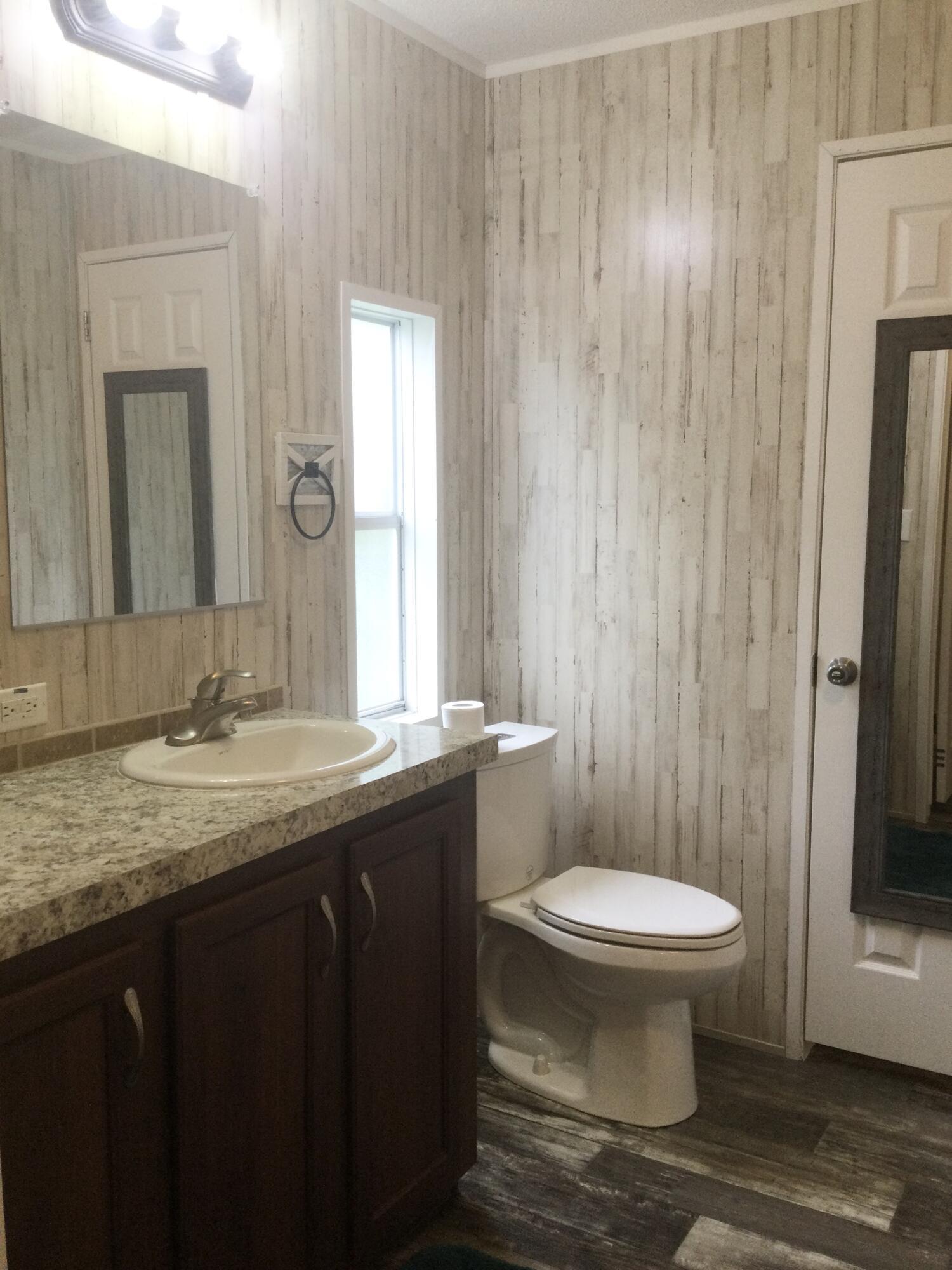 Sunshine Manor Mobile Home Park - Residential