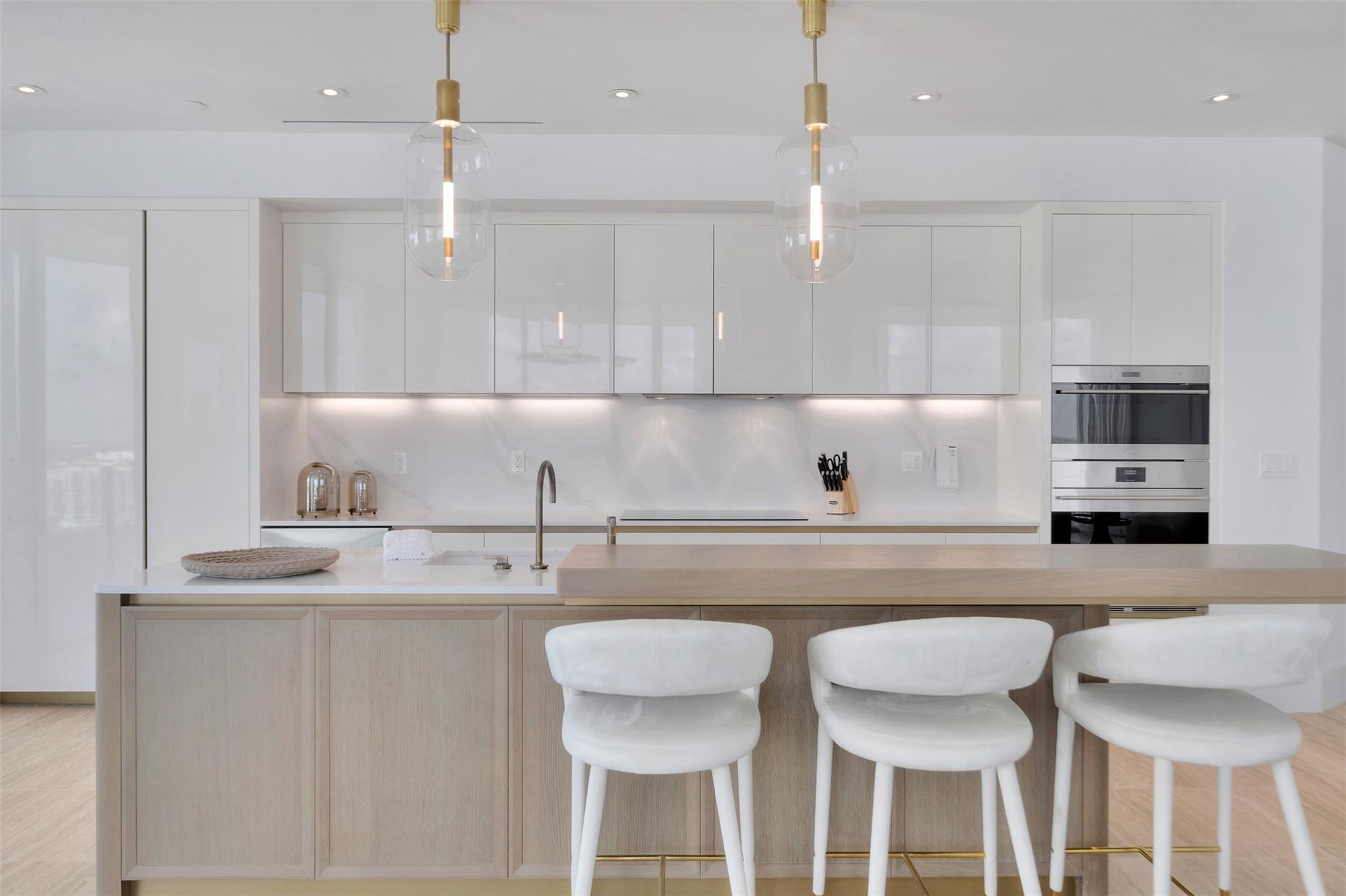 Four Seasons - Residential Lease