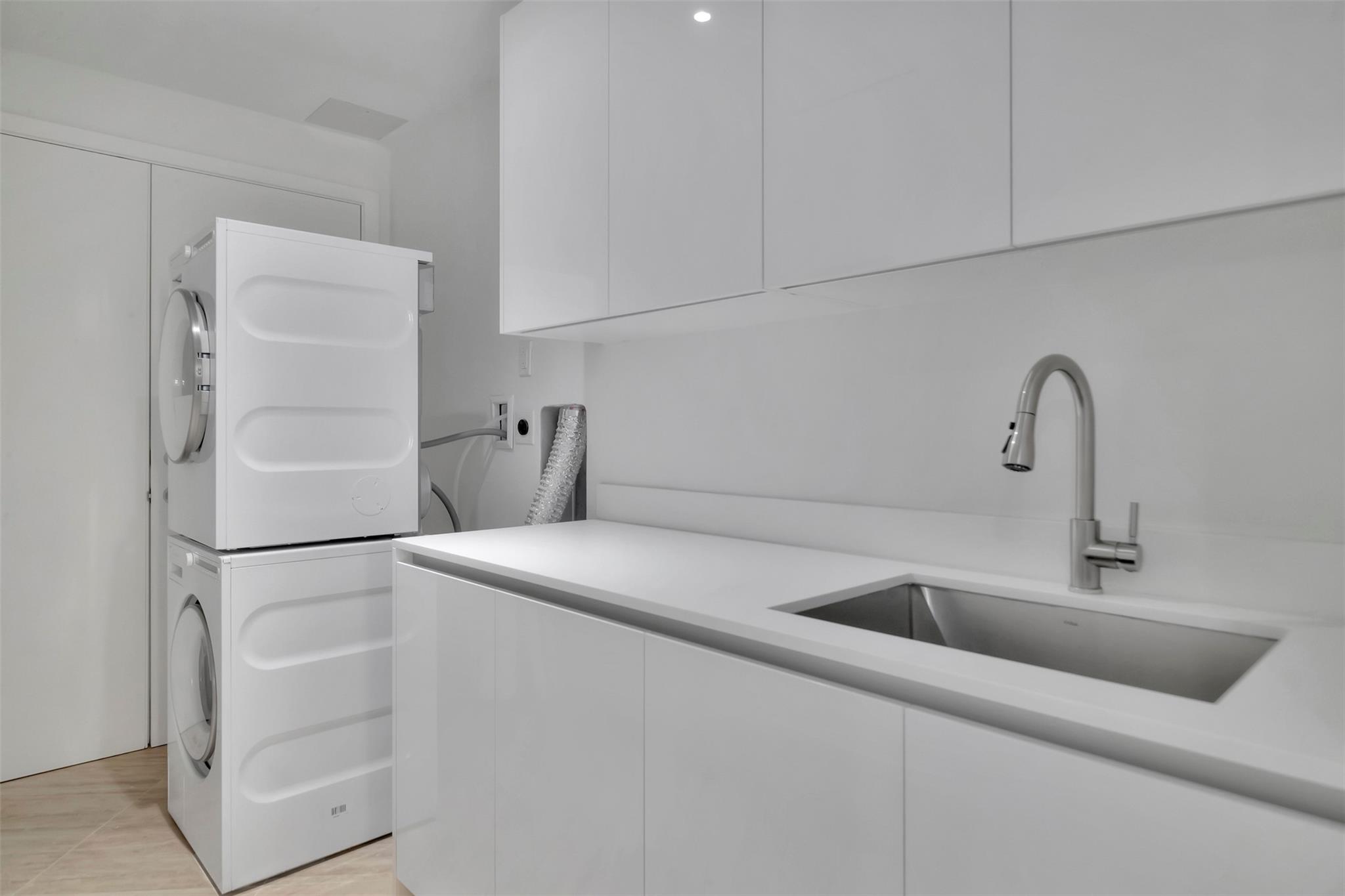 Four Seasons - Residential Lease