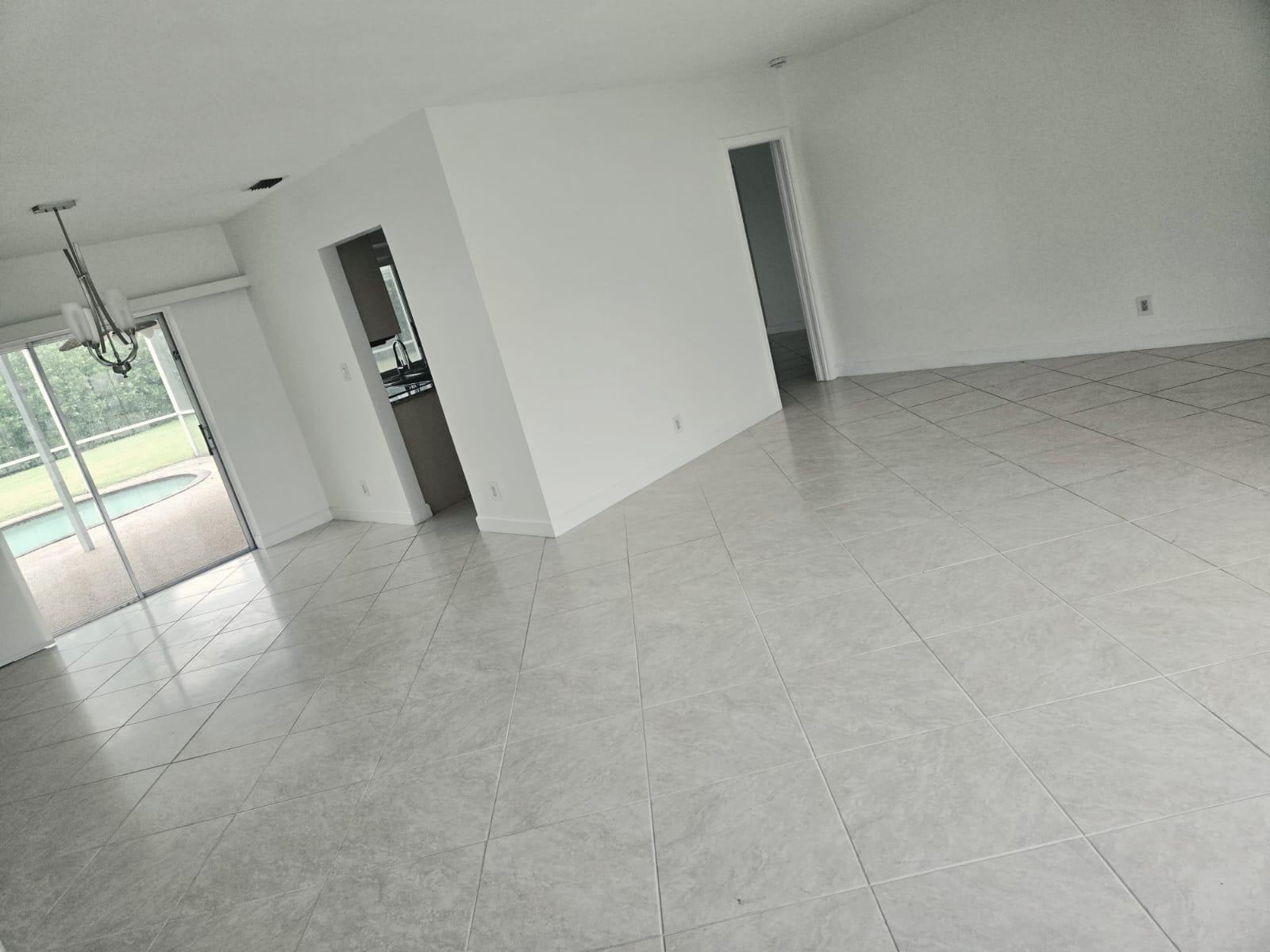1368 SW 13TH Street