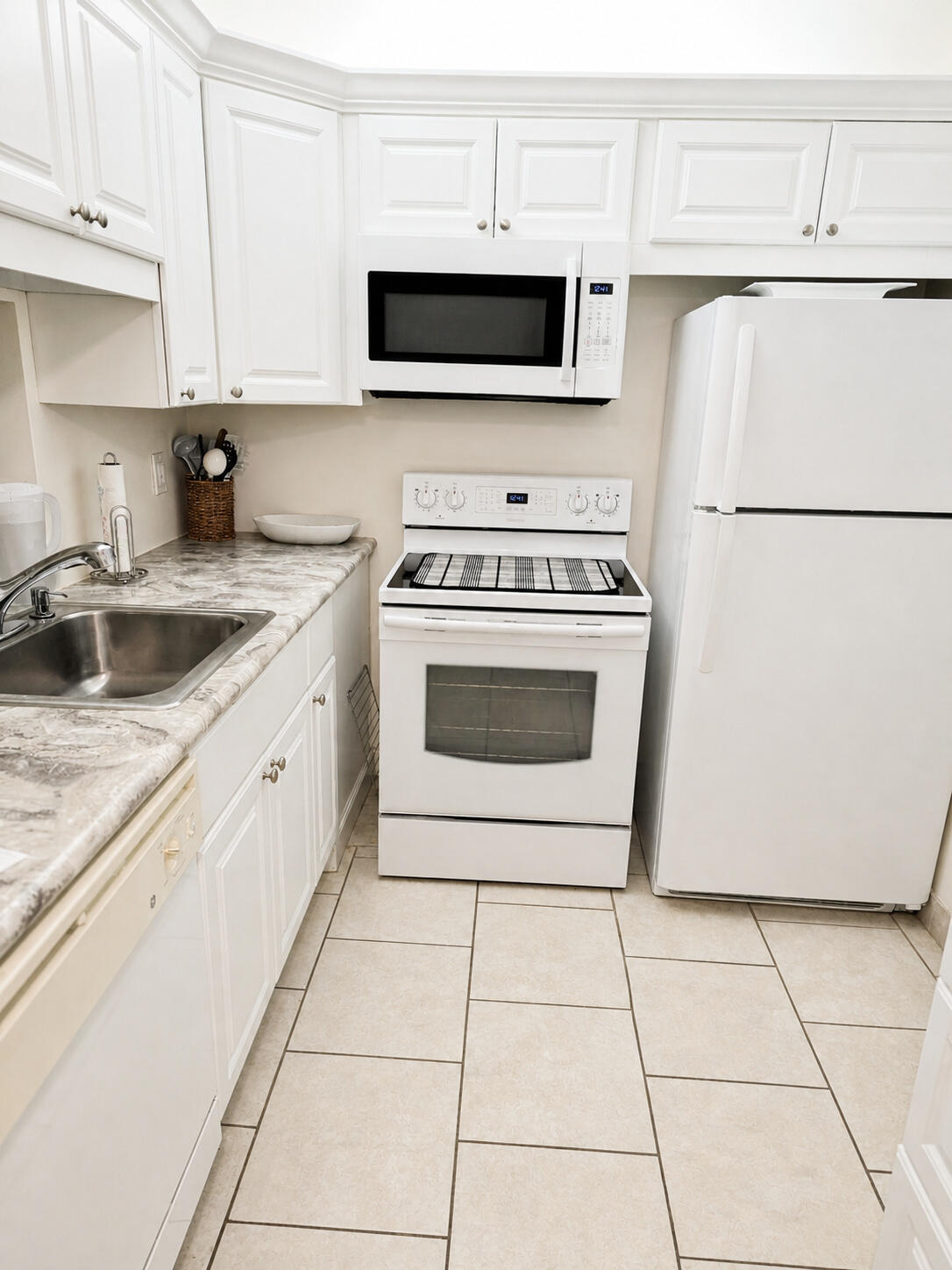 SOMERSET NO 4 CONDO - Residential