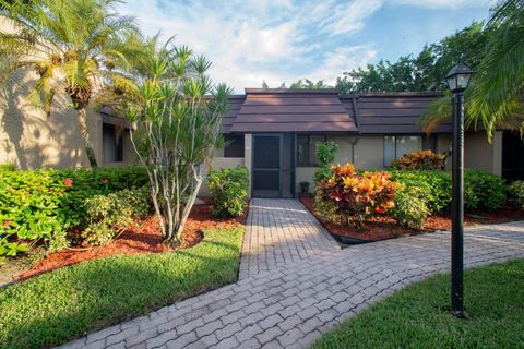 A home in Lake Worth