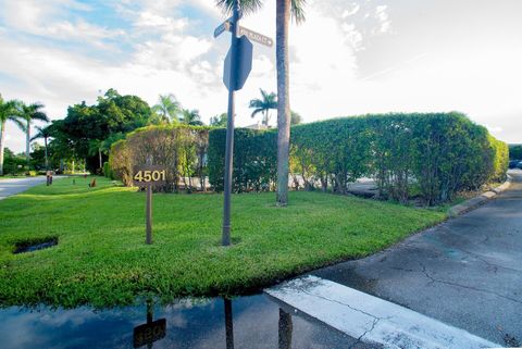 A home in Lake Worth