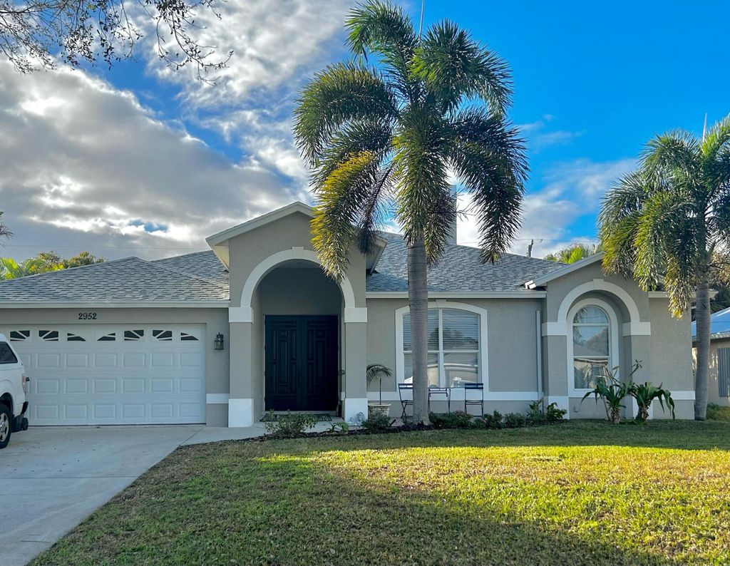 Photo of 2952 SW Skyline Street, Port Saint Lucie, FL 34953 (MLS # R10956190)