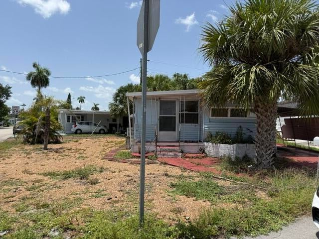 8500 SW 15th Court, Davie FL 33324
