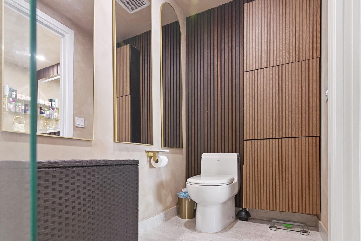 488 NE 18th Street 3503