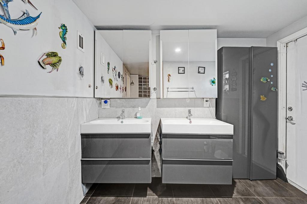 Hollywood 1-21 B - Residential Lease