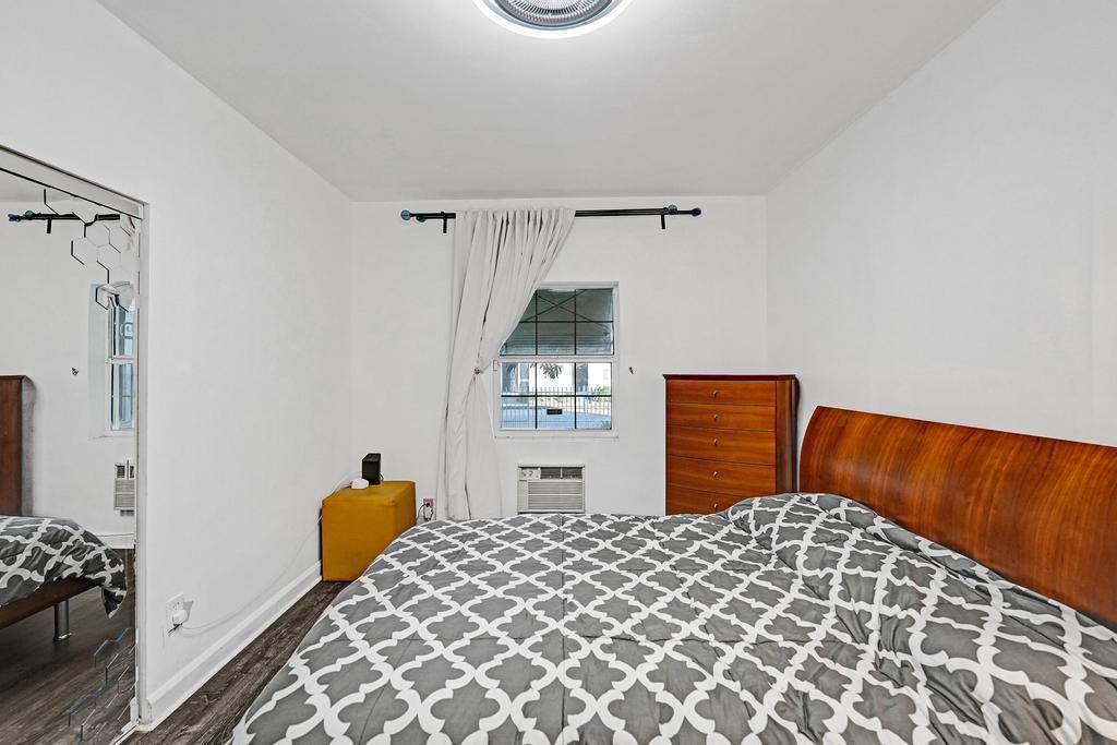 Hollywood 1-21 B - Residential Lease